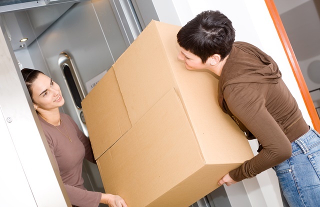 Mudança no apartamento: o que fazer com os itens que não cabem no elevador?